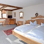 Aparthotel Der Berghof 3*