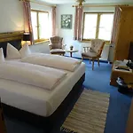 Der Berghof Aparthotel