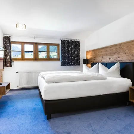 Aparthotel Der Berghof 3*