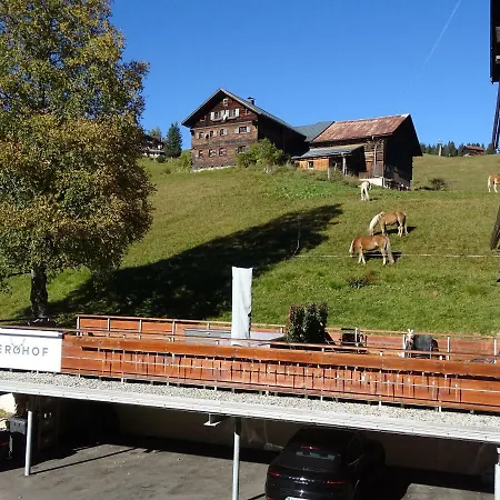 Der Berghof 3*
